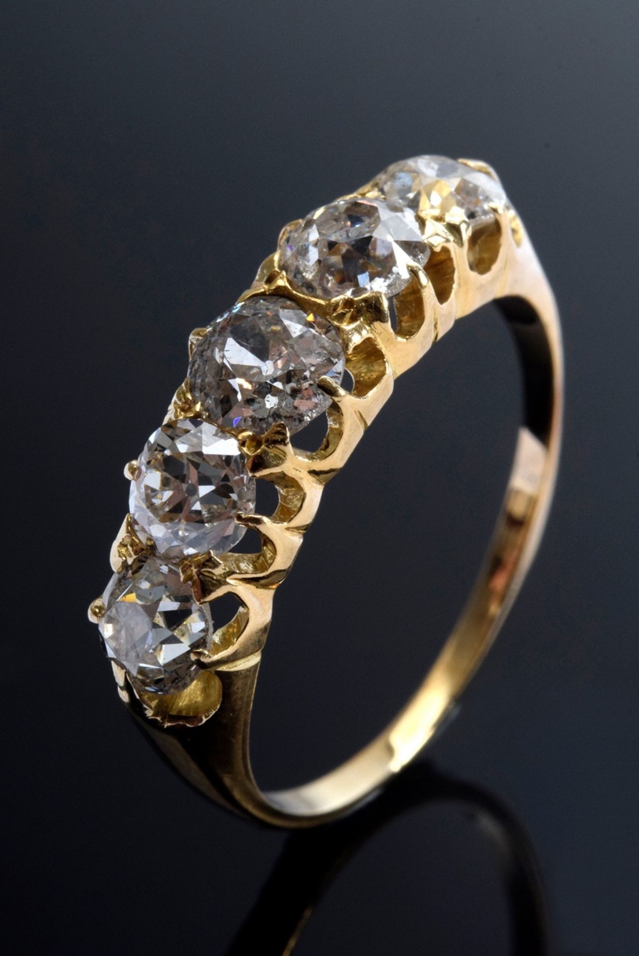 Edler GG 750 Ring mit 5 Altschliffdiamanten (zus. ca. 1,10ct/P2/TCR-C), 2,9g, Gr. 54 - Bild 2 aus 2