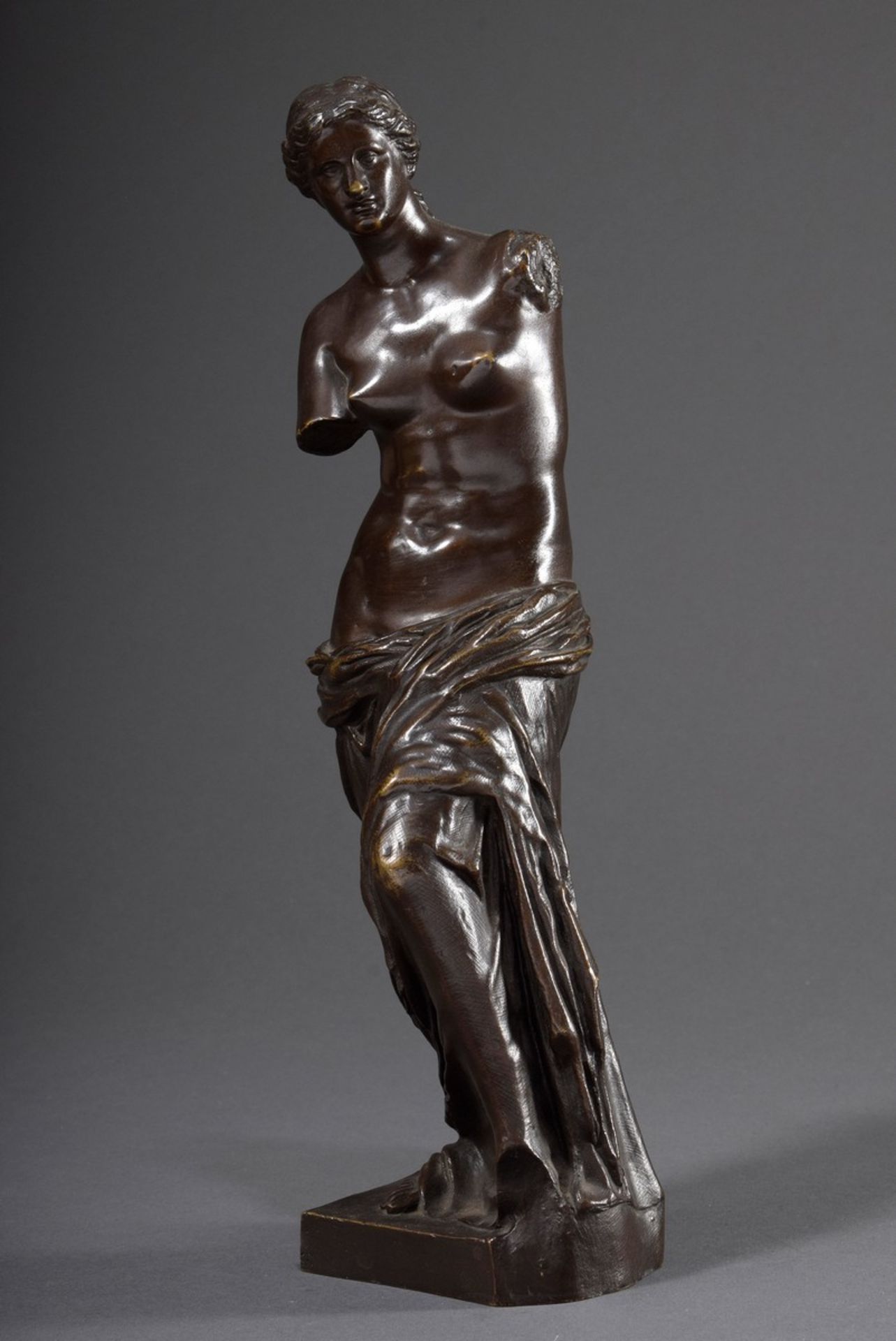 Bronze "Venus von Milo" nach antikem Vorbild, patiniert, seitl. bez. "Susse Fres"., Ende 19.Jh., H. - Bild 2 aus 9