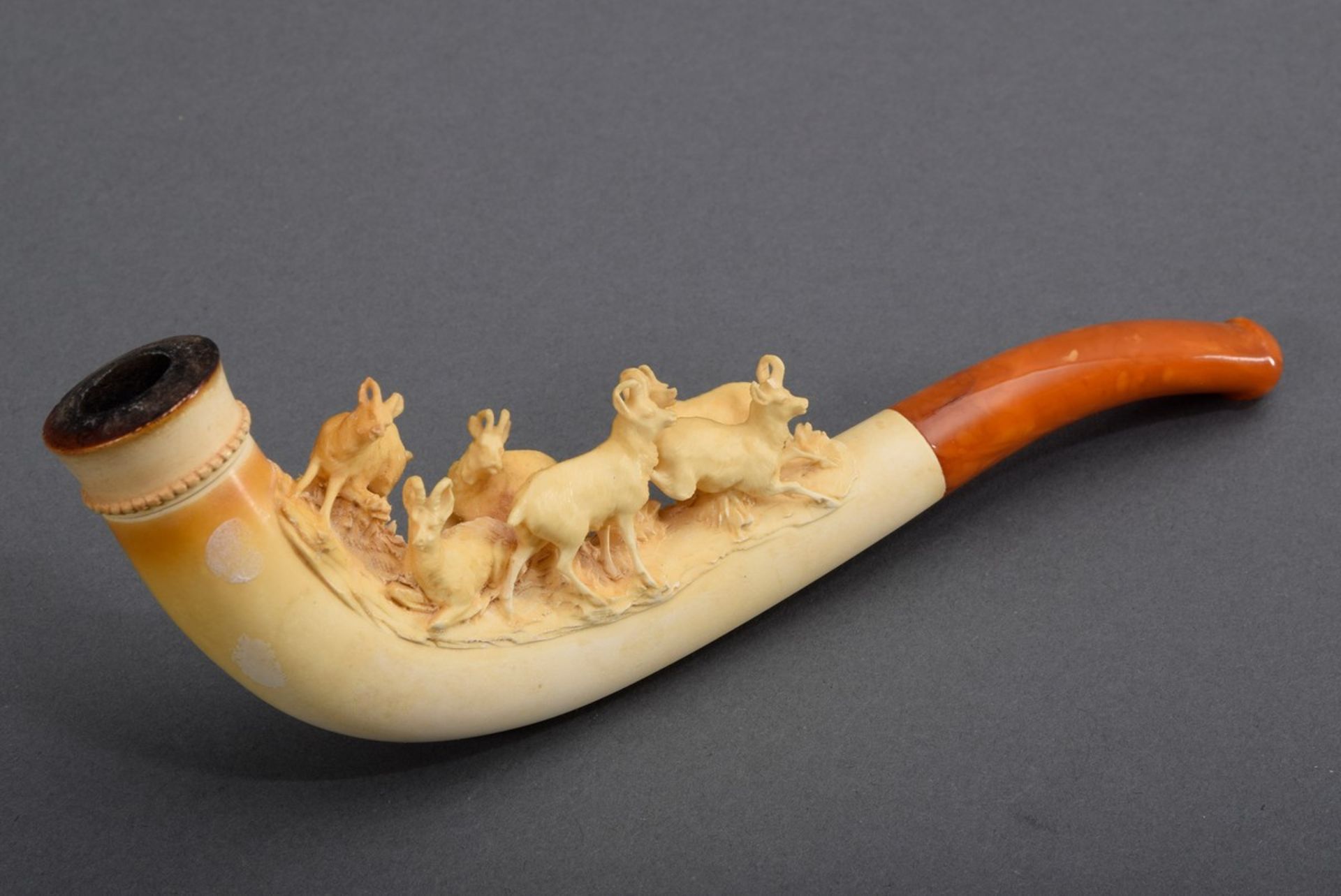 2 Various meerschaum cigar holders with sculptural figures "chamois"/"stags", 1x with amber mouthpi - Image 7 of 9