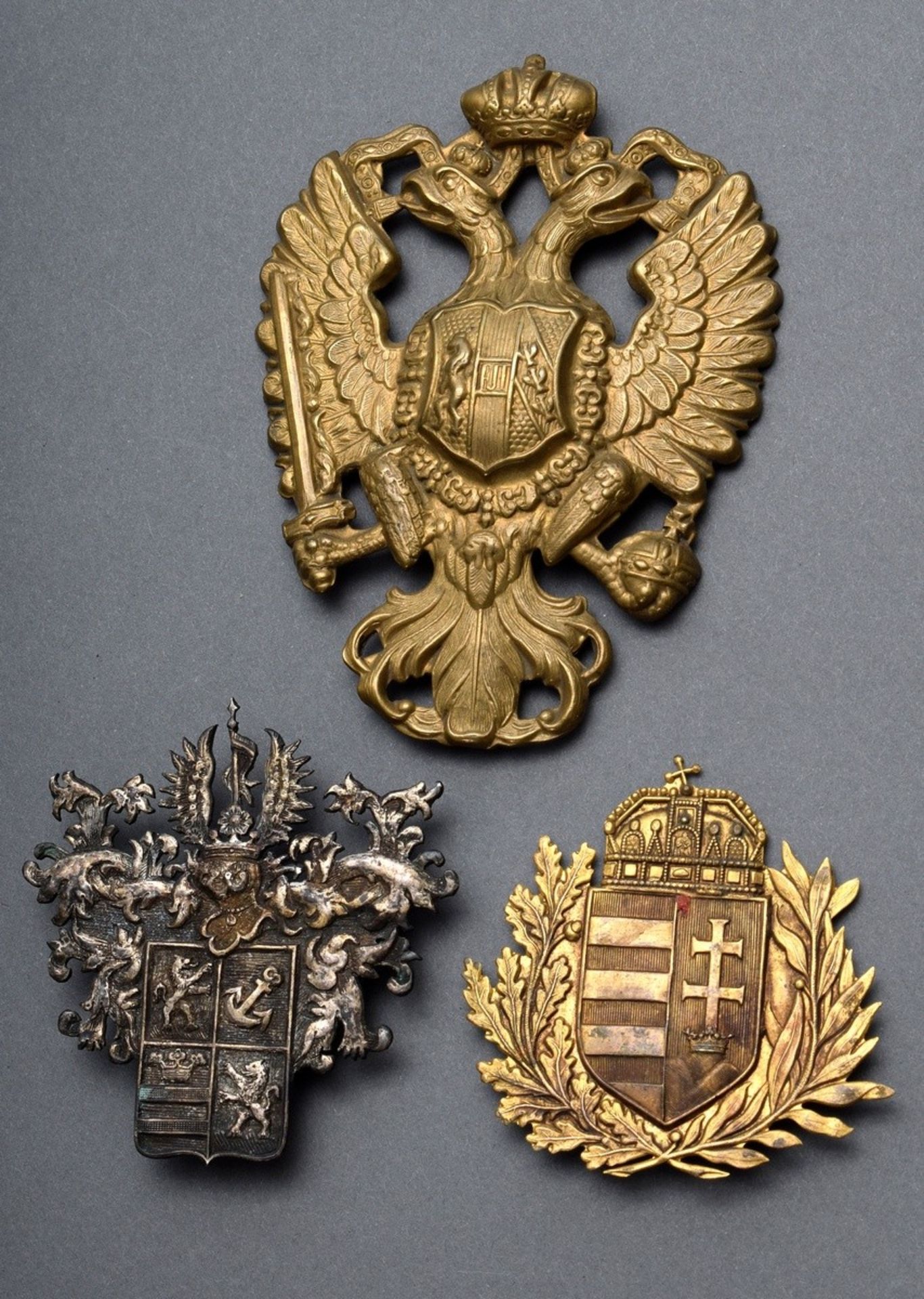 3 Diverse Abzeichen/Plaketten "Wappen Habsburg-Lothringen mit Monogramm FJI" (12x9cm), "Wappen Köni