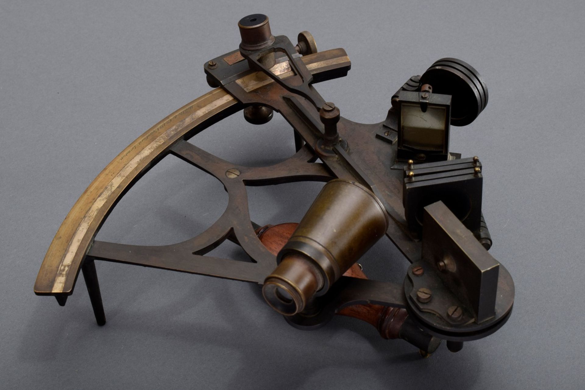 Englischer Marine Sextant, Ebenholz/Messing, Herst. „Heath & Co. Ltd. Crayford London“, Ende 19.Jh. - Bild 2 aus 9