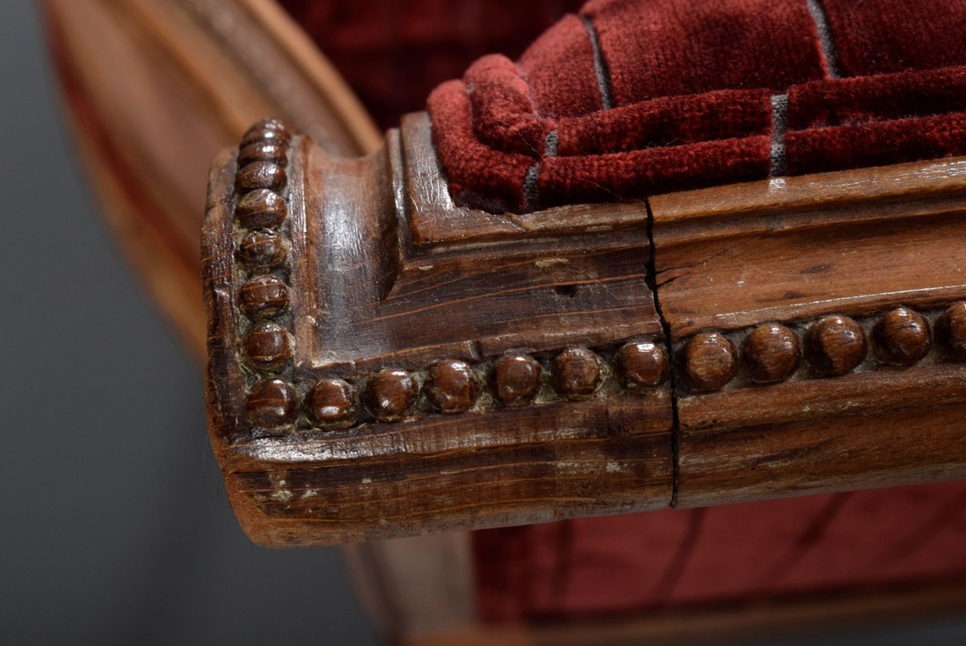 Armlehnsessel mit eckiger Lehne und runder Sitzfläche im Louis XVI Stil mit eckiger Lehne und gesch - Bild 6 aus 6