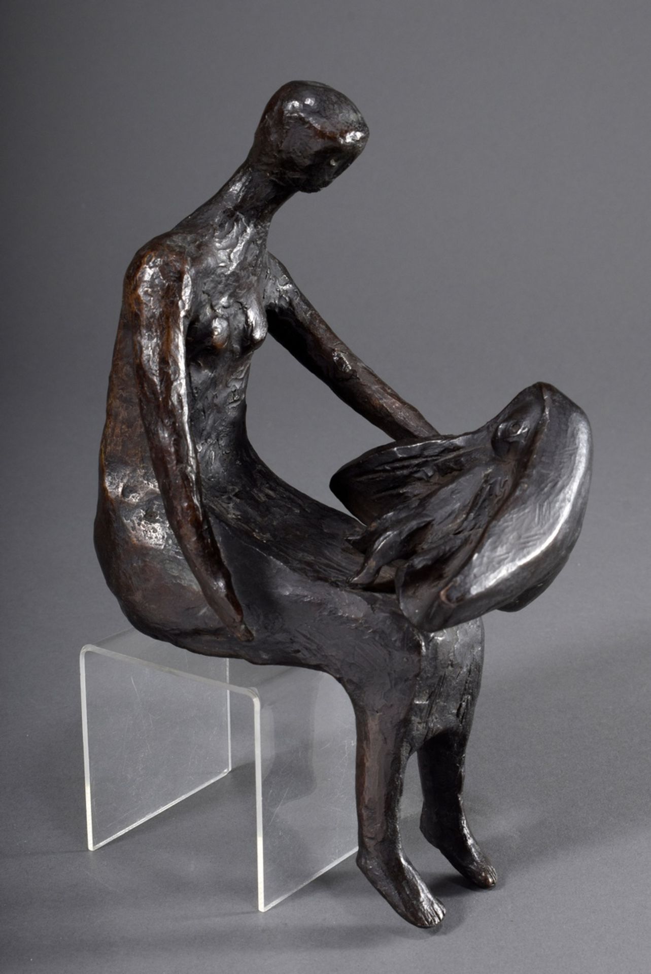 Godbersen, Ruth (1921-2006) "Mutter mit Kind", Bronze, 16x18x11cm, Gewindelöcher an der Unterseite