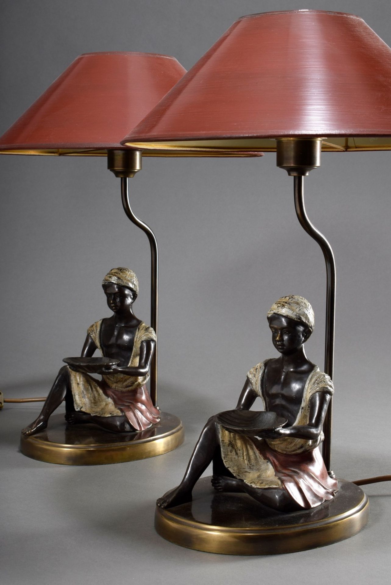 Pair of modern table lamps "Figures with shells", metal coloured, h. 47,5cm, slight scratches