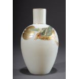 Jugendstil Milchglas Vase mit Goldemaille Malerei im asiatischen Stil "Regenpfeifer vor Vollmond",