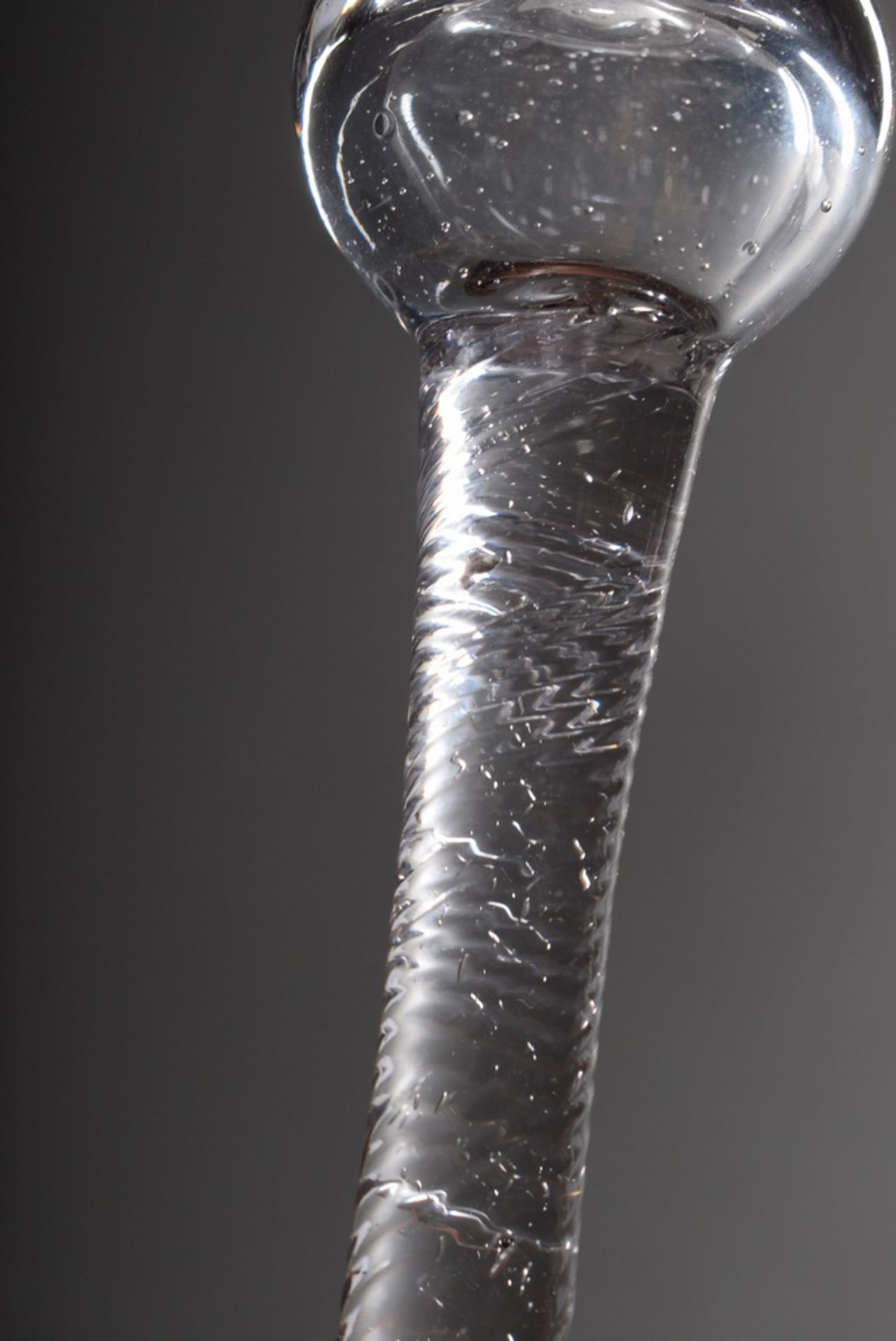 Tall goblet-shaped schnapps glass with twisted shaft, colourless glass, probably England c. 1800, h - Image 3 of 3