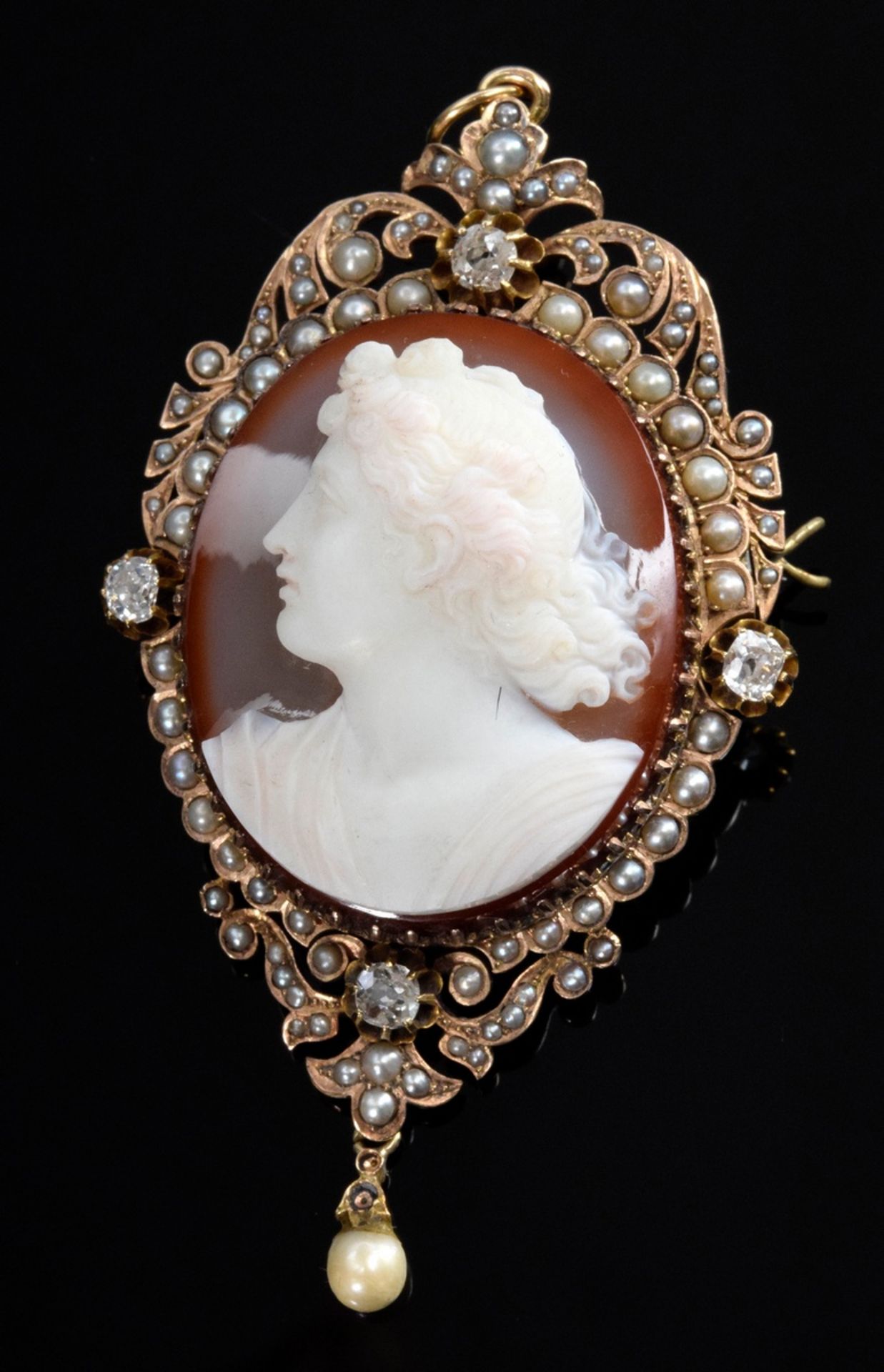Antique agate camée "woman's head" in RG 585 setting with old cut diamonds (add. approx. 0.40ct/P2/