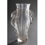 Chinesische Bergkristall Vase mit facettierter Wandung und zoomorphen Handhaben, 19.Jh., H. 14,5cm,