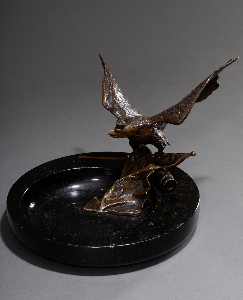 Wilhelminian garnet-serpentine business card tray with fully sculptured bronze "Eagle with imperial - Image 2 of 6