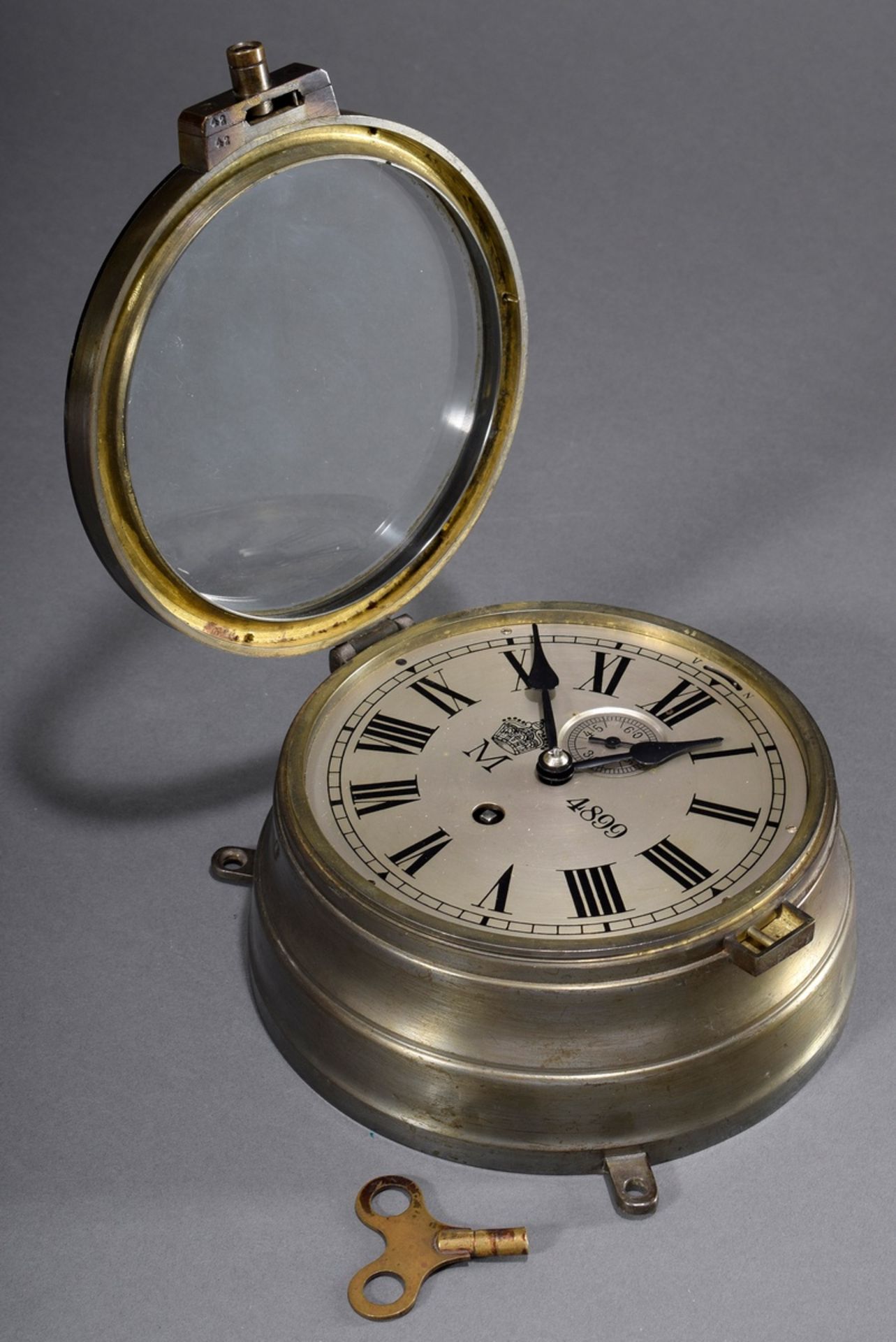 Marine chronometer in brass case (num. 2331756) with metal dial and Roman numerals and small second - Image 5 of 7