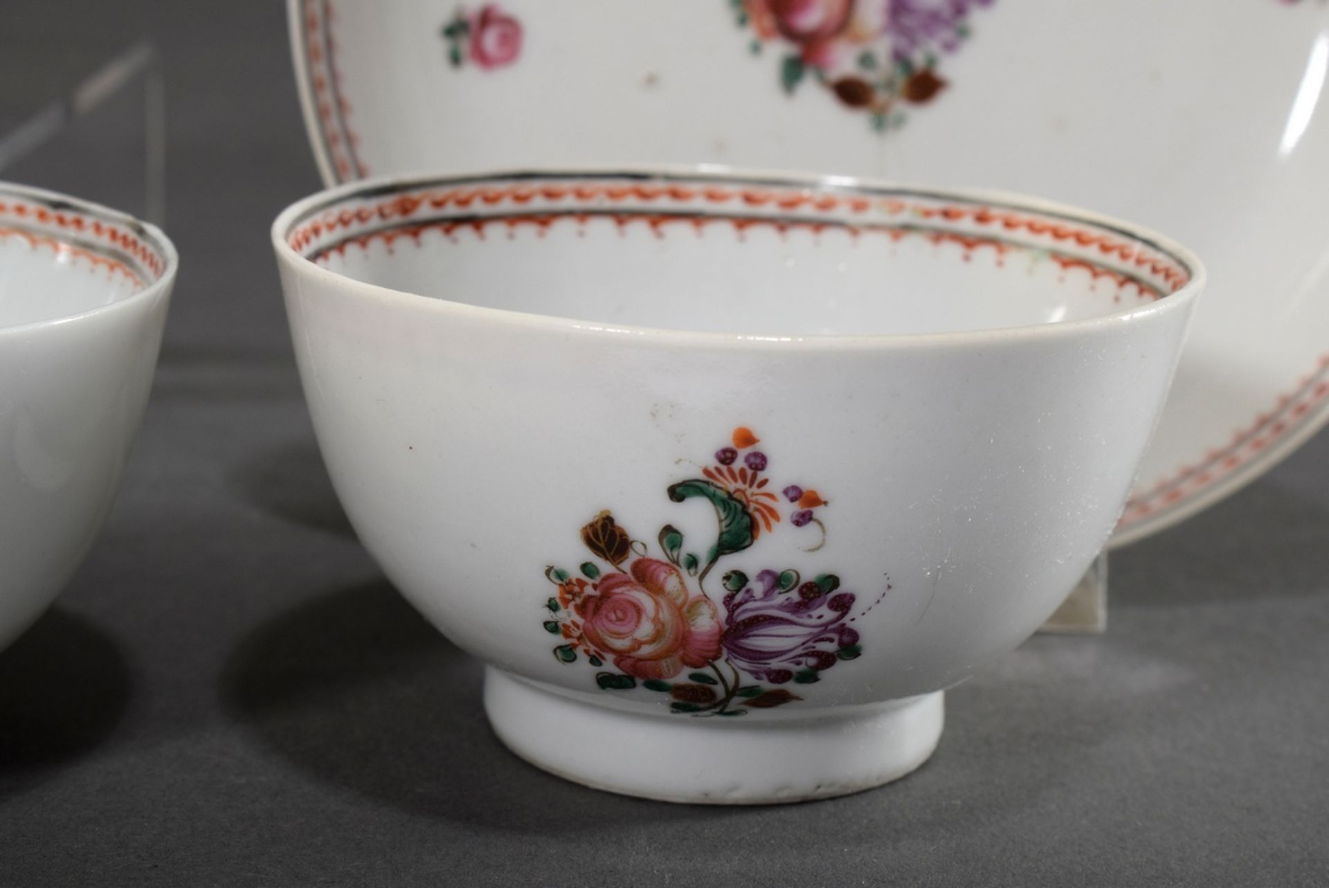 5 Various pieces of Chine de Command porcelain with different floral Famille Rose painting: 2 koppc - Image 4 of 14