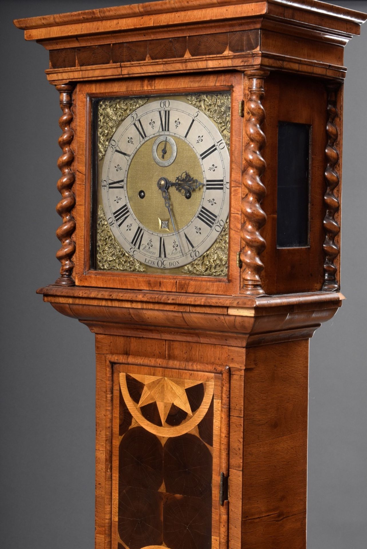 English Grandmother's Clock in veneered wooden case with turned columns on the sides, star inlays a - Image 3 of 11