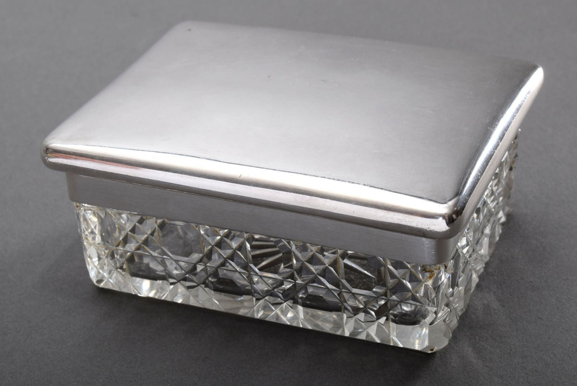 Square crystal box in Baccarat cut with plain silver 800 lid, Behrnd Hermann/Dresden 20th century, 