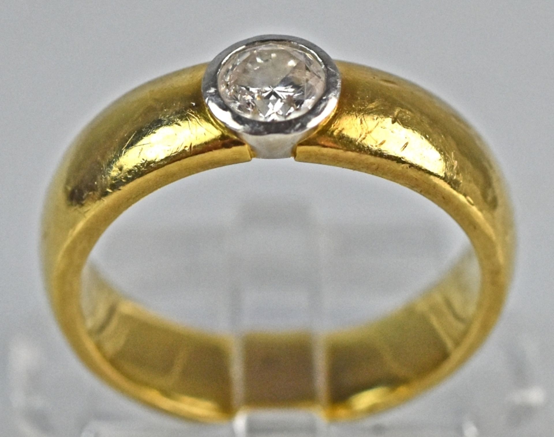 RING mit Brillant-Solitär um 0,45ct