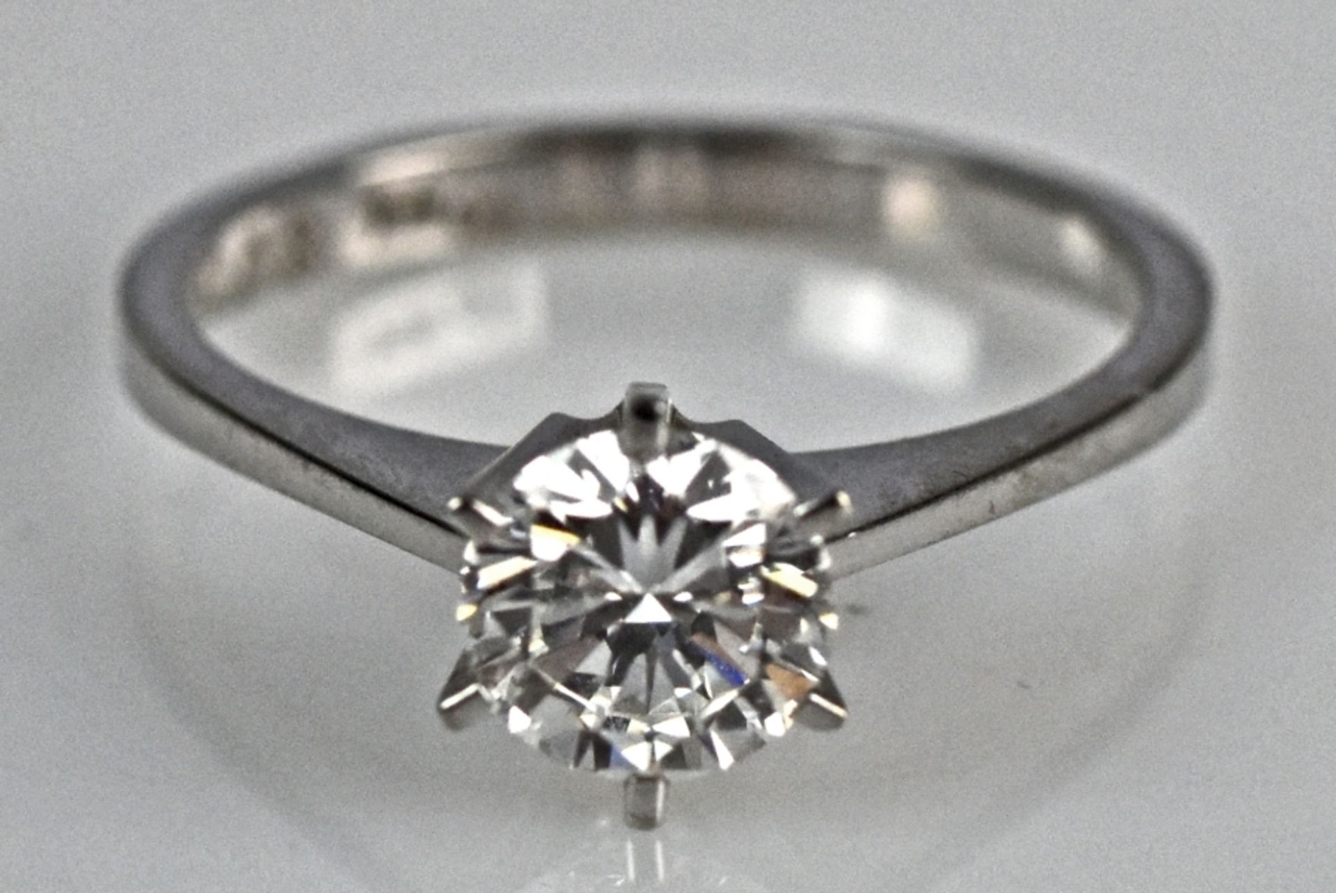 BRILLANT-RING mit Solitär-Brillant 1,08ct - Bild 2 aus 5