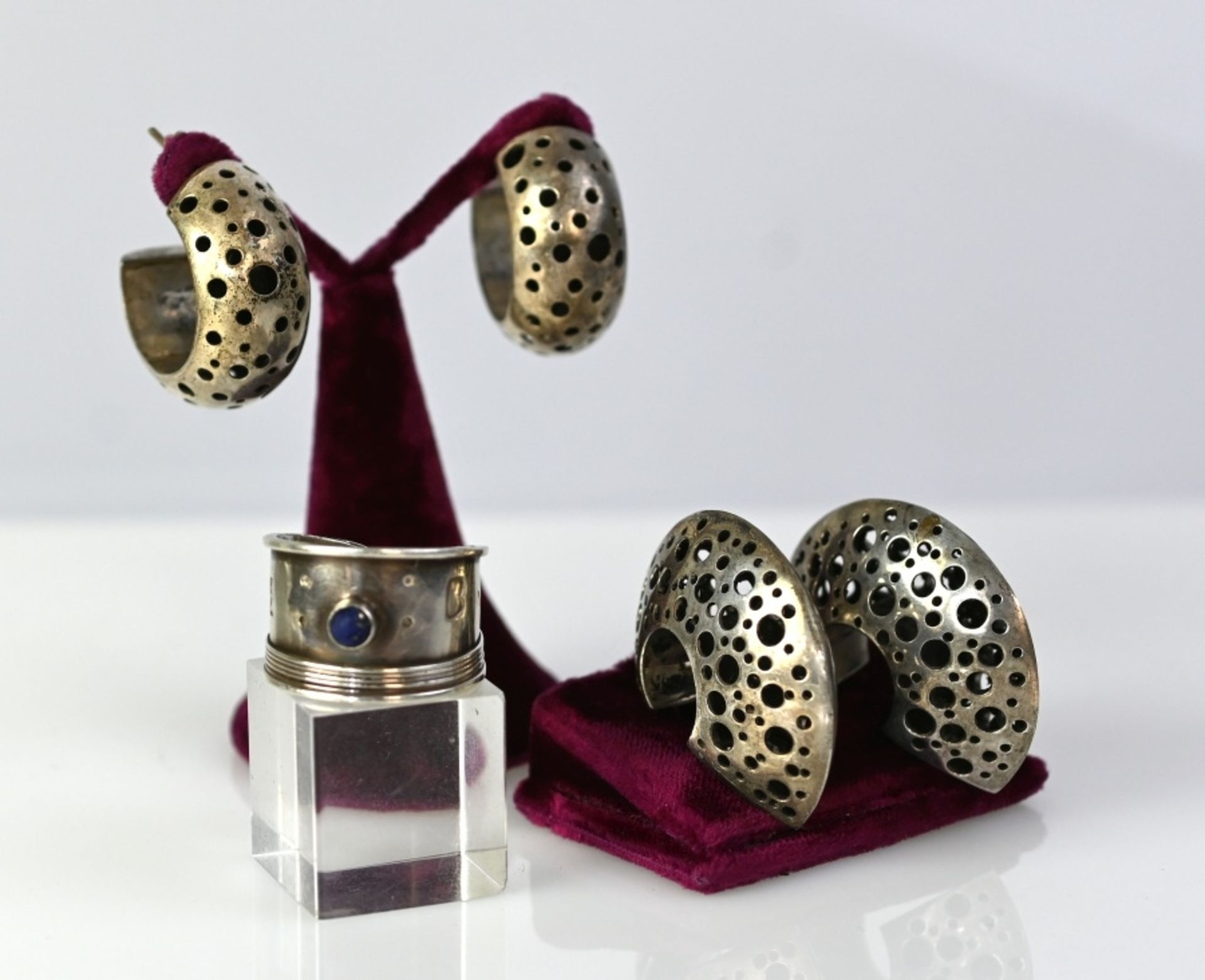 SCHMUCK-LOT 6 teilig: 2 Creolen, Kette, Ring