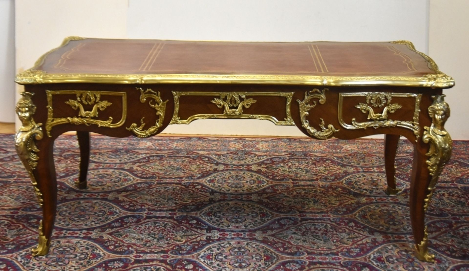 SALONSCHREIBTISCH / BUREAU PLAT im Louis-XV-Stil