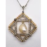 Collier mit Orientperlen und Diamanten, zusammen ca. 0,25 ct, um 1900. 750/- Gelbgold und plati