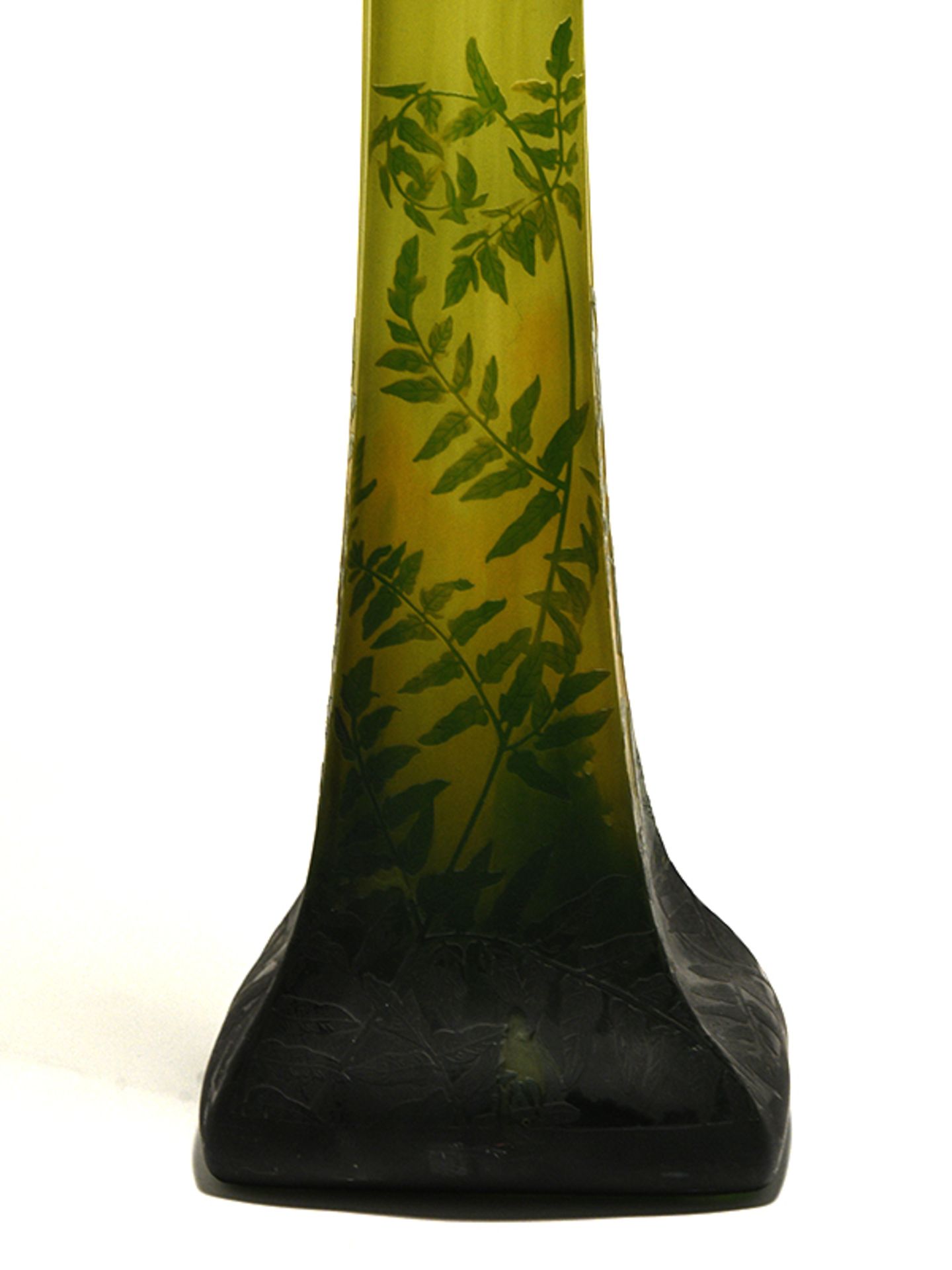 Große Jugendstil-Stangenvase mit Farndekor, Daum/Nancy (Frankreich), Anfang 20. Jh. Gelb-grün - Bild 4 aus 10