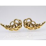 Paar Ohrclips, Entwurf von Paloma Picasso, Modell "Plume", Tiffany & Co. von 1981. 750/- Gelbgo