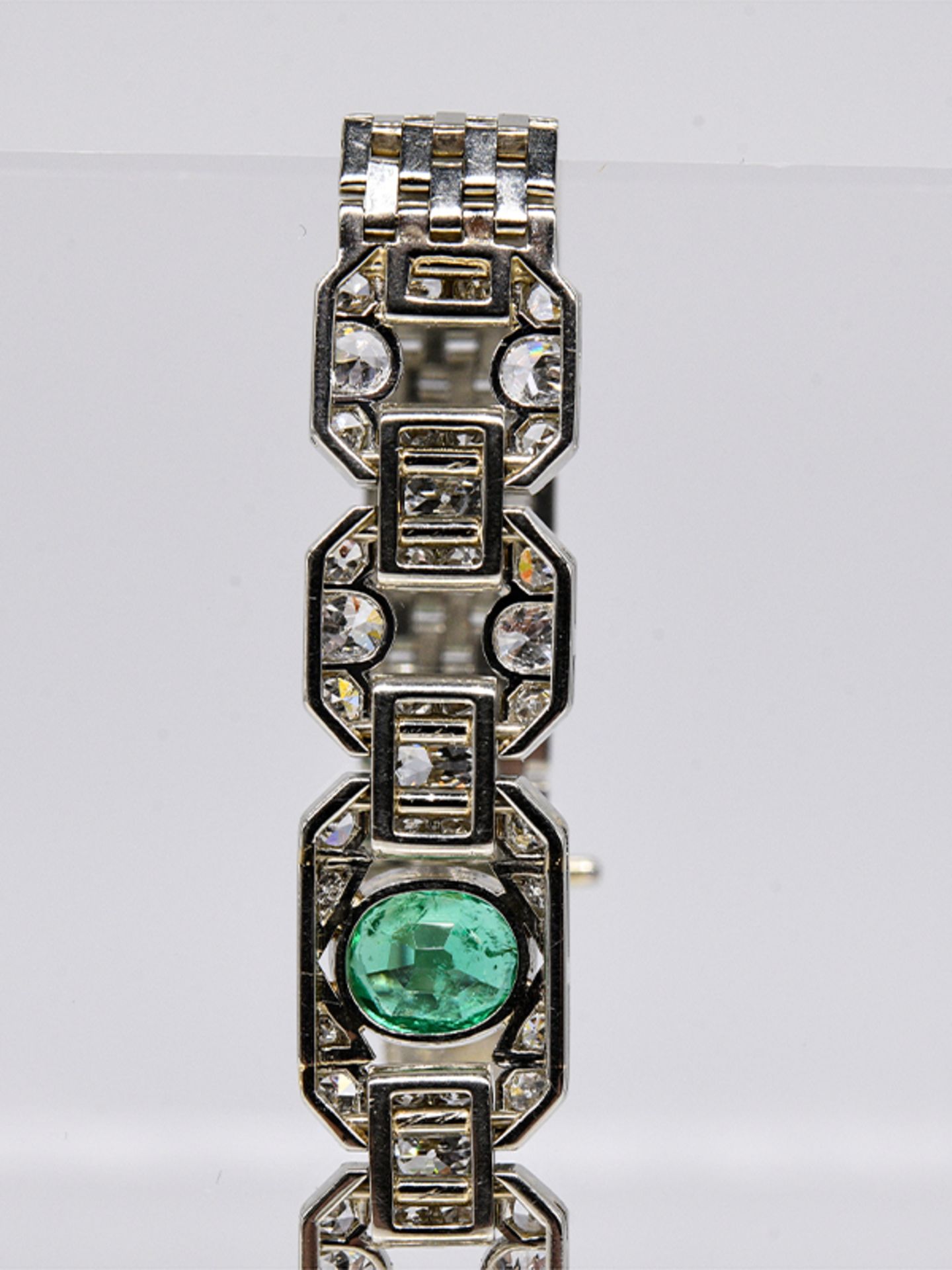 Armband mit kolumbianischem Smaragd ca. 1,2 ct und 52 Altschliff - Diamanten zus. ca. 2,2 ct - Bild 8 aus 8