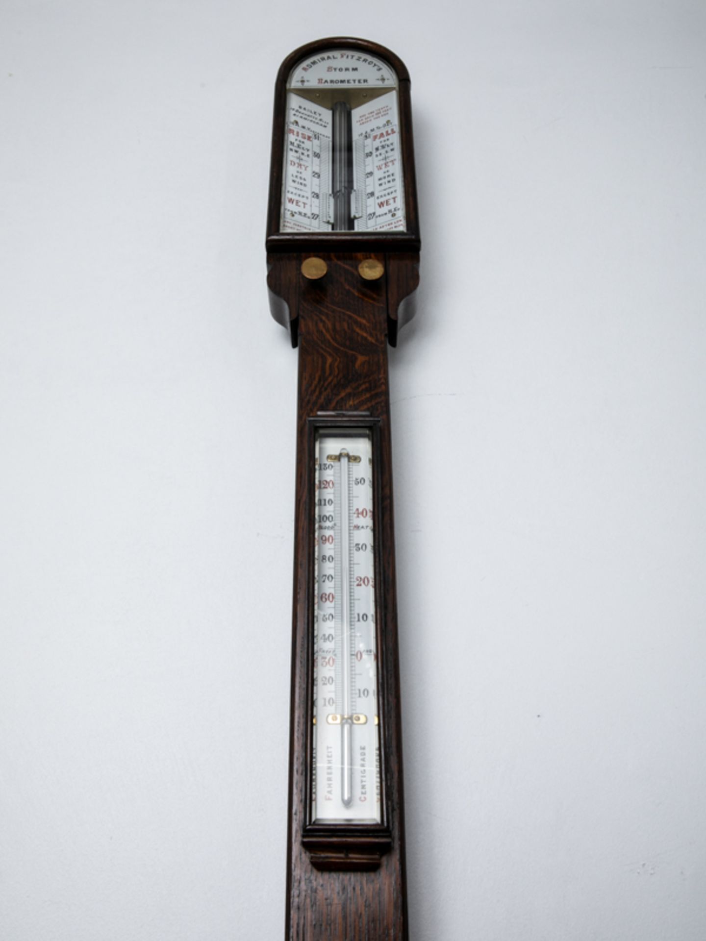 "Admiral Fitzroys storm barometer", England, um 1900. Eichenholz, Glas, Metall etc.; längliche - Bild 3 aus 4