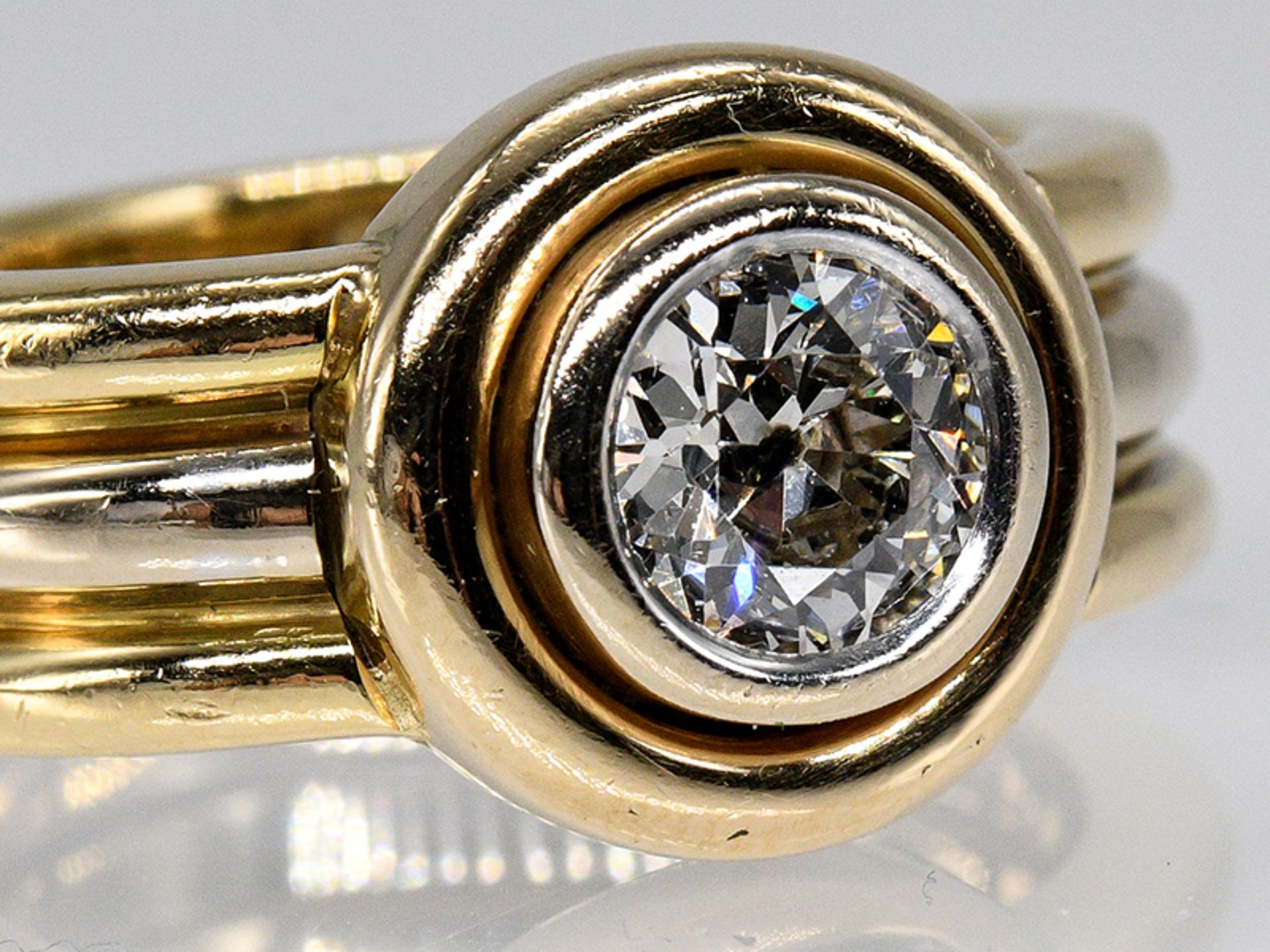 Massiver Ring mit Altschliff-Diamant ca. 1 ct, Juweliersarbeit, 90- er Jahre. 750/- Gelb- und W - Bild 2 aus 6