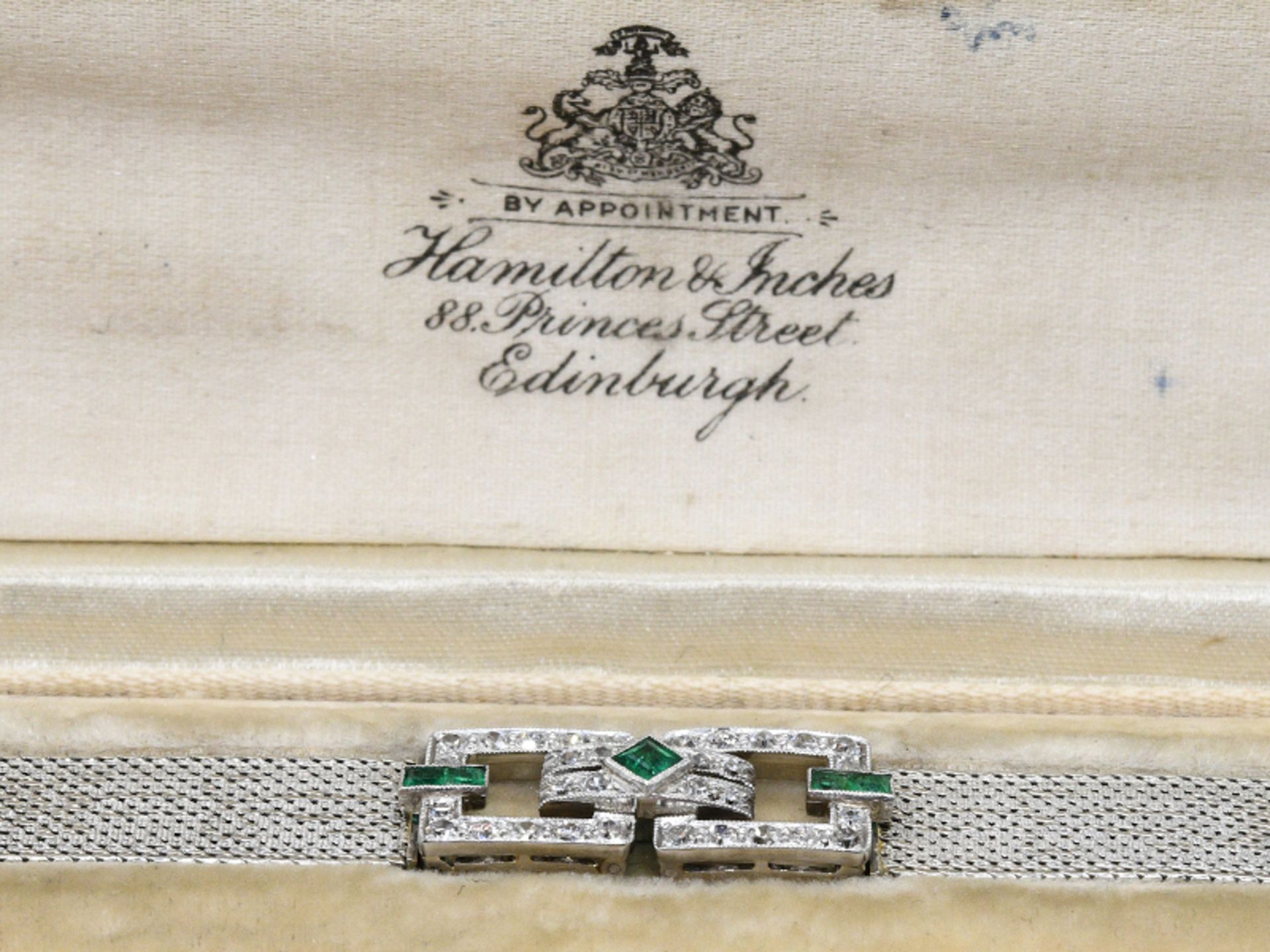 Art Deco- Armband mit Smaragden, zus. ca. 0,2 ct und 32 kleinen Single-Cut-Diamanten, zus. ca. 0,3 - Bild 2 aus 12