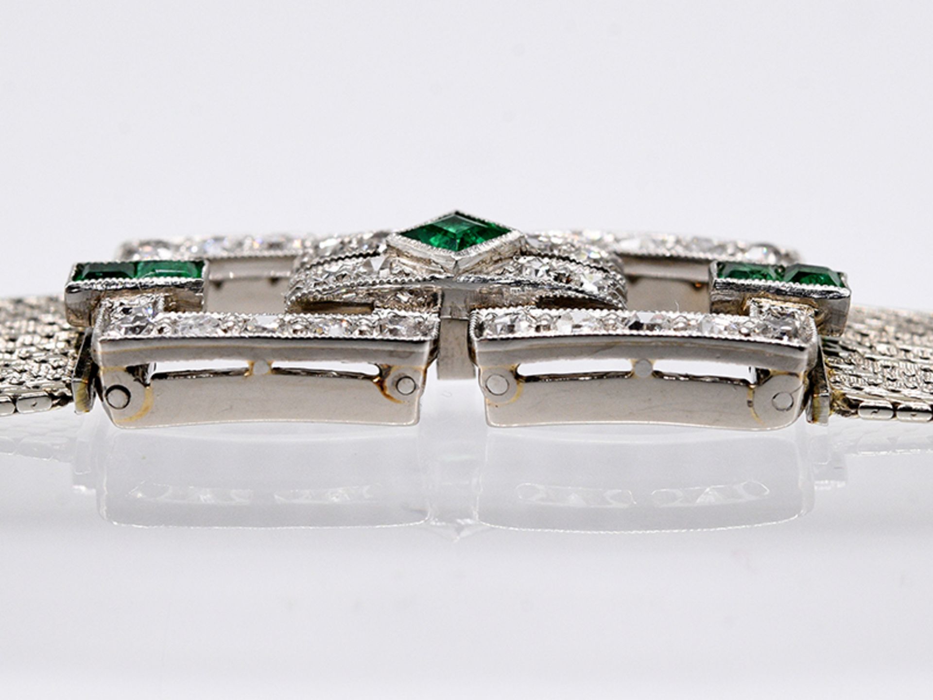 Art Deco- Armband mit Smaragden, zus. ca. 0,2 ct und 32 kleinen Single-Cut-Diamanten, zus. ca. 0,3 - Bild 5 aus 12