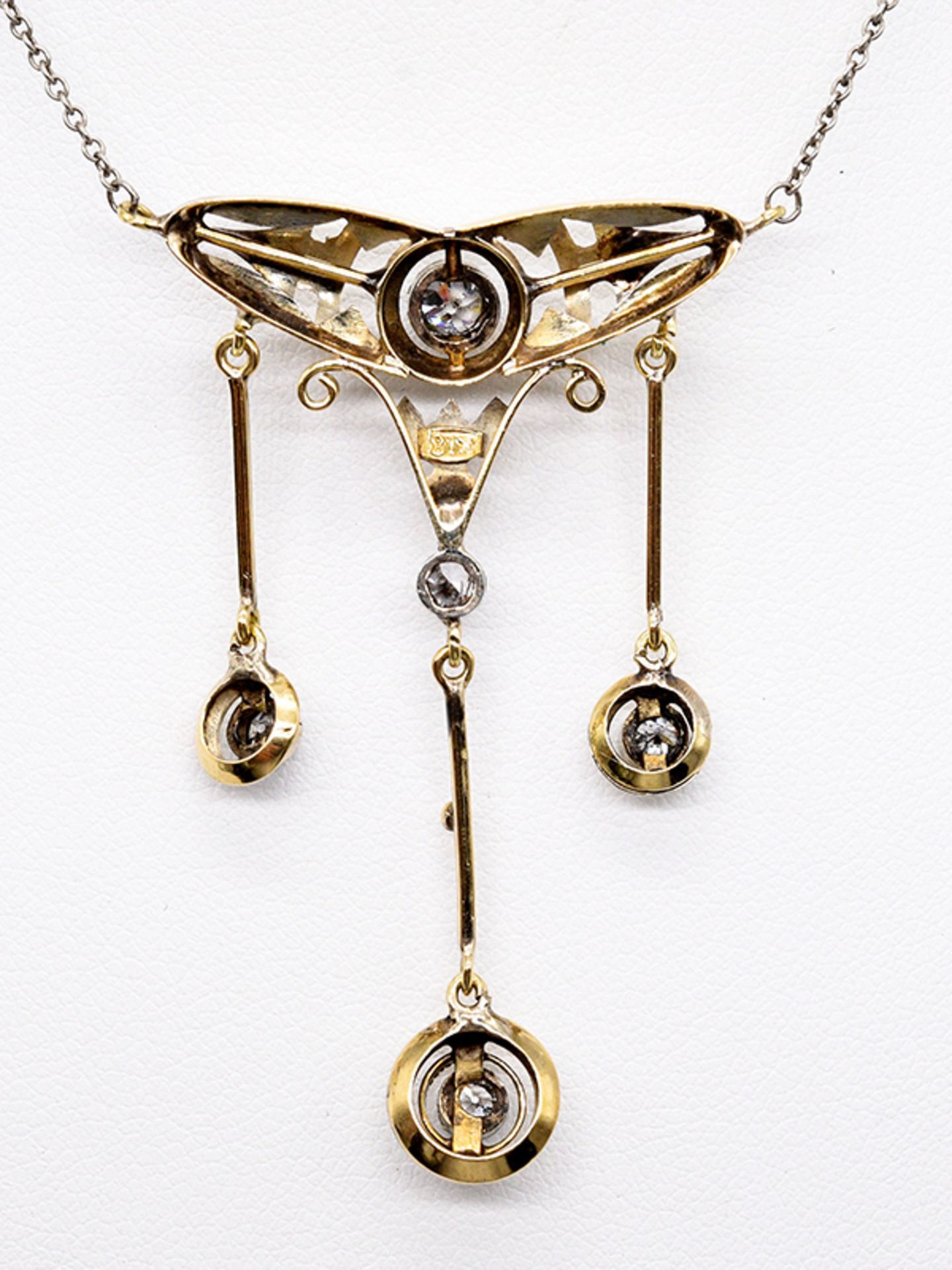 Collier mit Altschliff-Diamanten, zus. ca. 0,7 ct, Jugendstil. 750/- Gelbgold und Silber. Gesam - Bild 3 aus 3