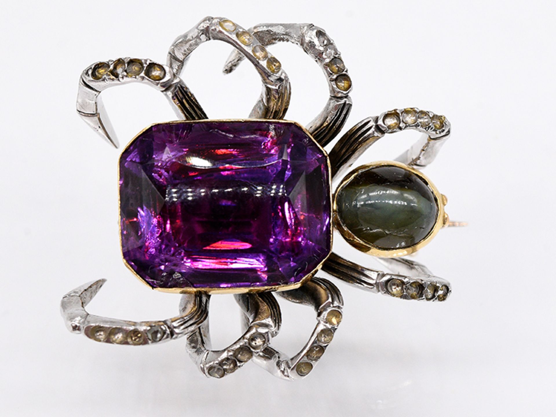 Insekten-Brosche mit violettem und grünem Farbstein und Diamanten, Ende 1900. 585/- Gelbgold u - Bild 6 aus 6