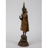 Buddhistische Tempelfigur, Thailand, 18./19. Jh. Bronze/Metallguss mit Resten alter Fassung und