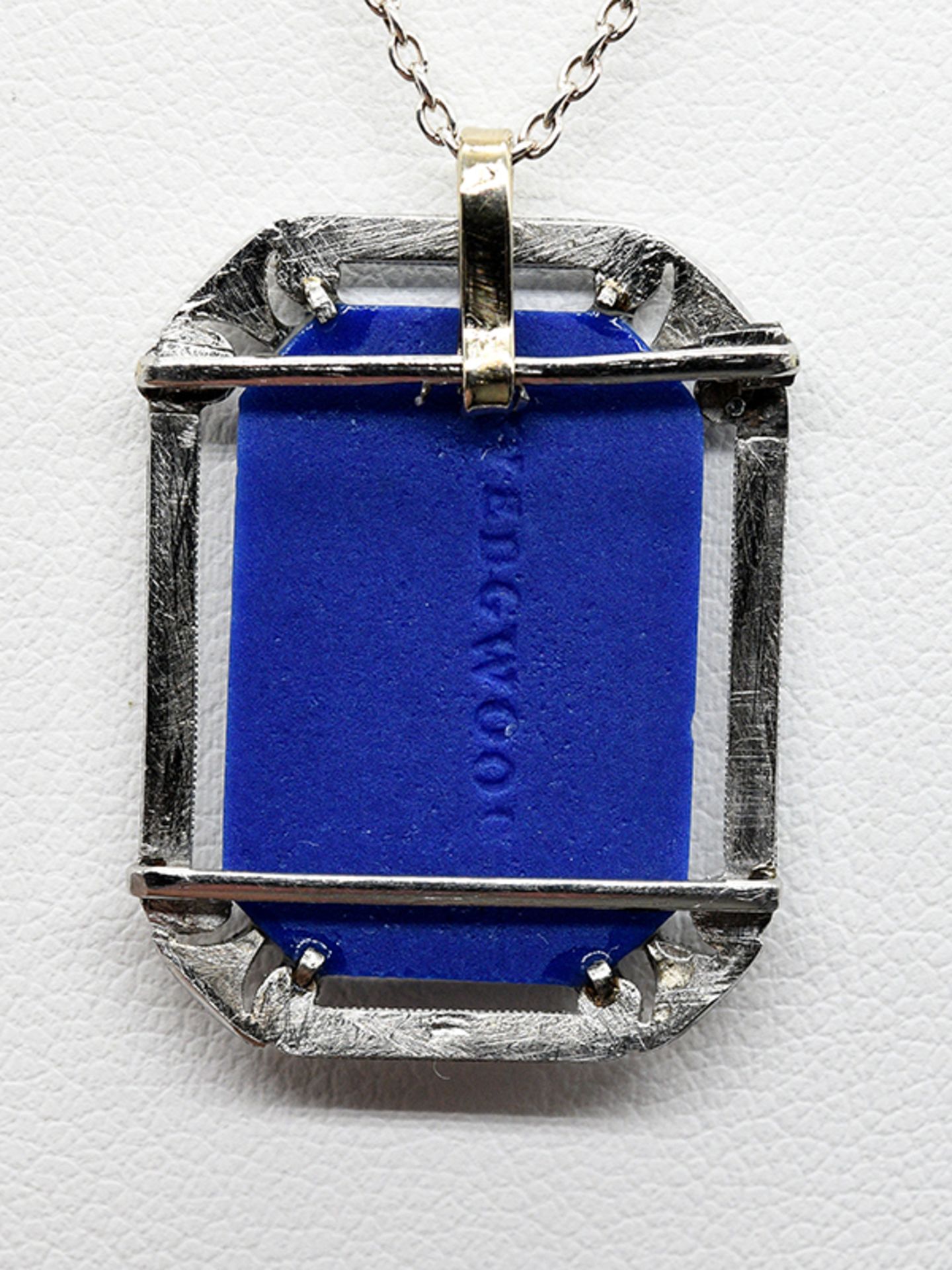 Art Deco, Platin-Anhänger von Janesich, Paris mit Wedgwood-Plakette und kleinen Diamantrosen, zus. - Bild 2 aus 5