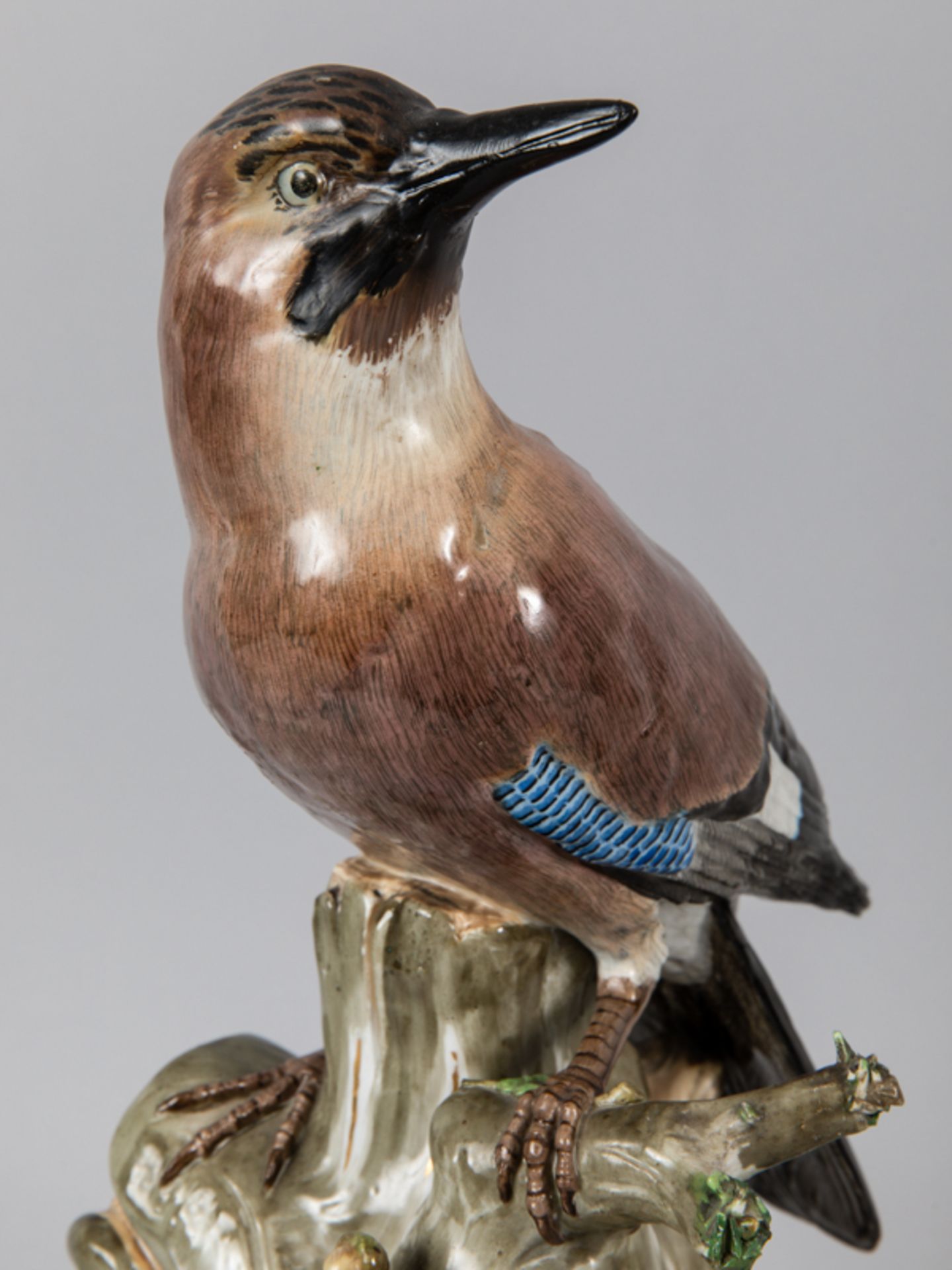 Große Vogelfigur "Eichelhäher"; Entwurf August Ringler; Meissen; 2. Hälfte 19. Jh.Weißporzellan; - Image 9 of 10