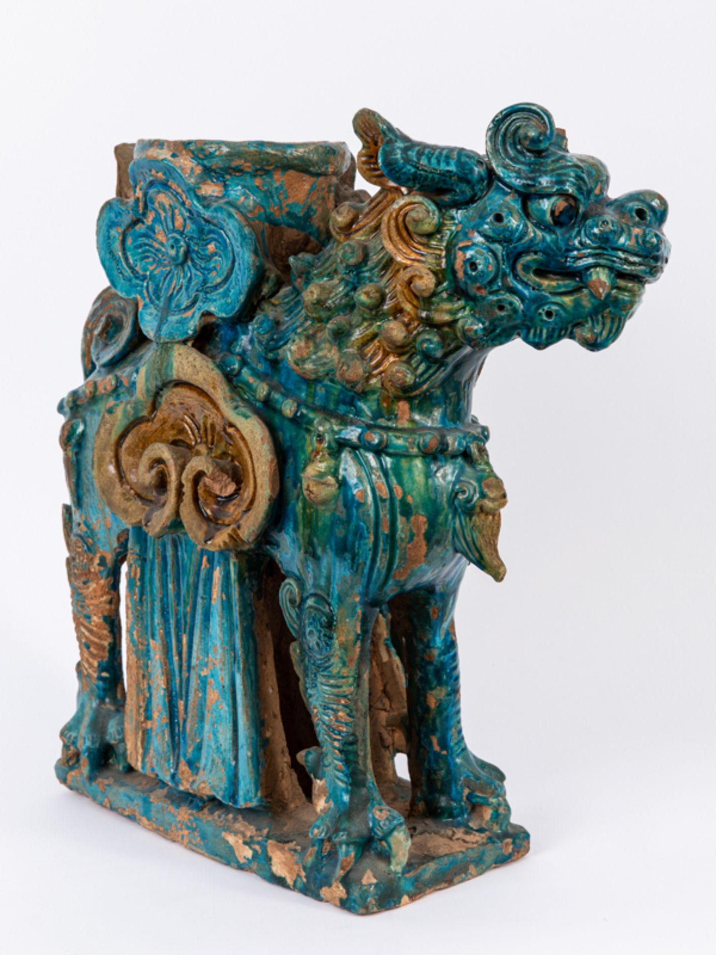 Paar Fo-Hunde als Standartenträger; China; Ming-Dynastie (1368 - 1644).Terracottaplastiken mit - Image 11 of 25