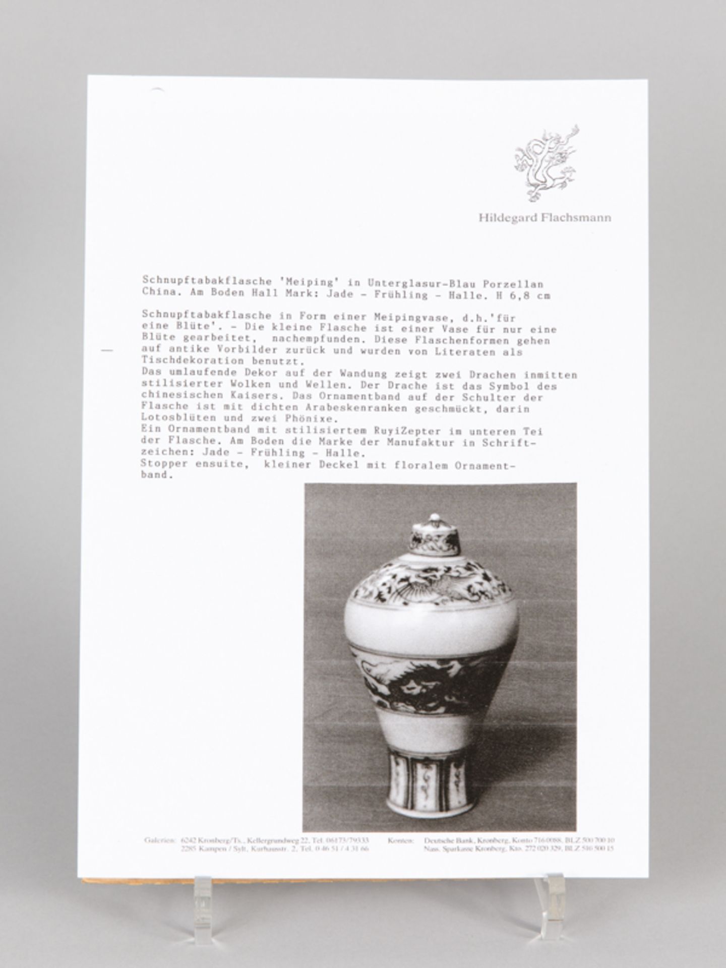 Snuffbottle in Meiping-Form mit Drachen-Bordüre; China 19./20. Jh.Porzellan mit unter Glasur - Image 4 of 7