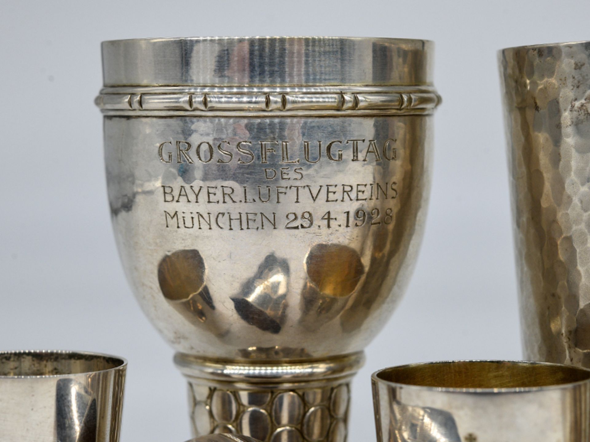 9-tlg. Konvolut Silberbecher; Deutschland; 20. Jahrhundert.800/- Silber; bestehend aus: 5 - Image 2 of 3