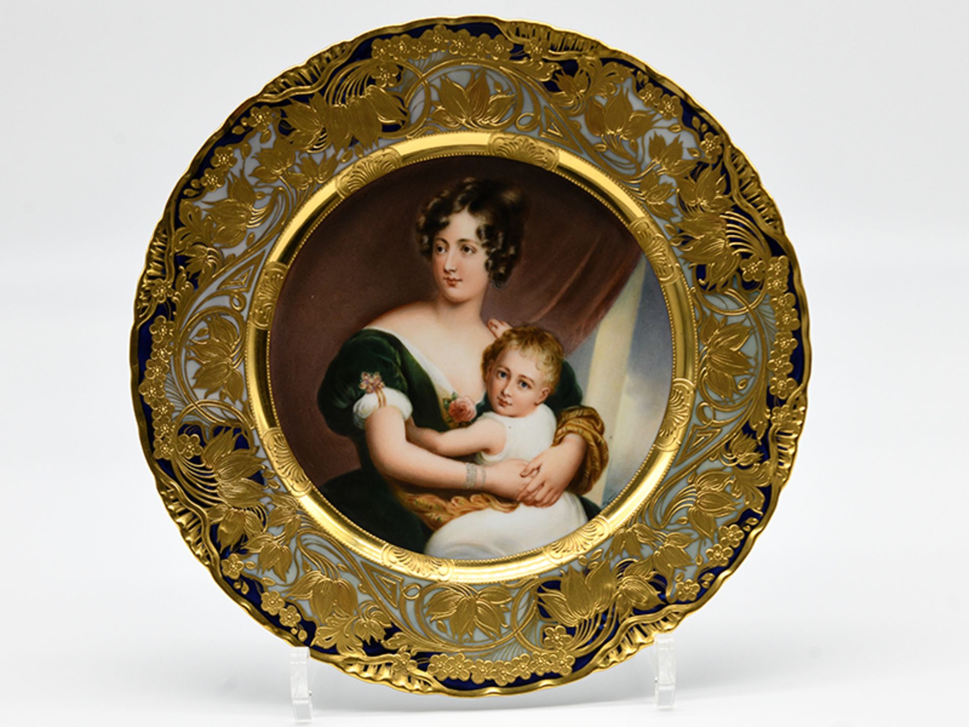 Prunk-Bildteller "Lady Dover & Child" nach Gemälde von Thomas Lawrence; im Alt-Wiener Stil (Royal