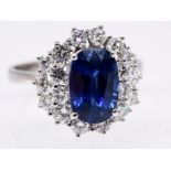 Ring mit hochwertigem Burma-Saphir ca. 2;13 ct und 18 Brillanten; zus. ca. 1;04 ct; Juwelier Carl