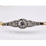 Armband mit kleinen Altschliff-Diamanten; zus. ca. 0;2 ct; Art Deco.585/- Gelb- und Weißgold.