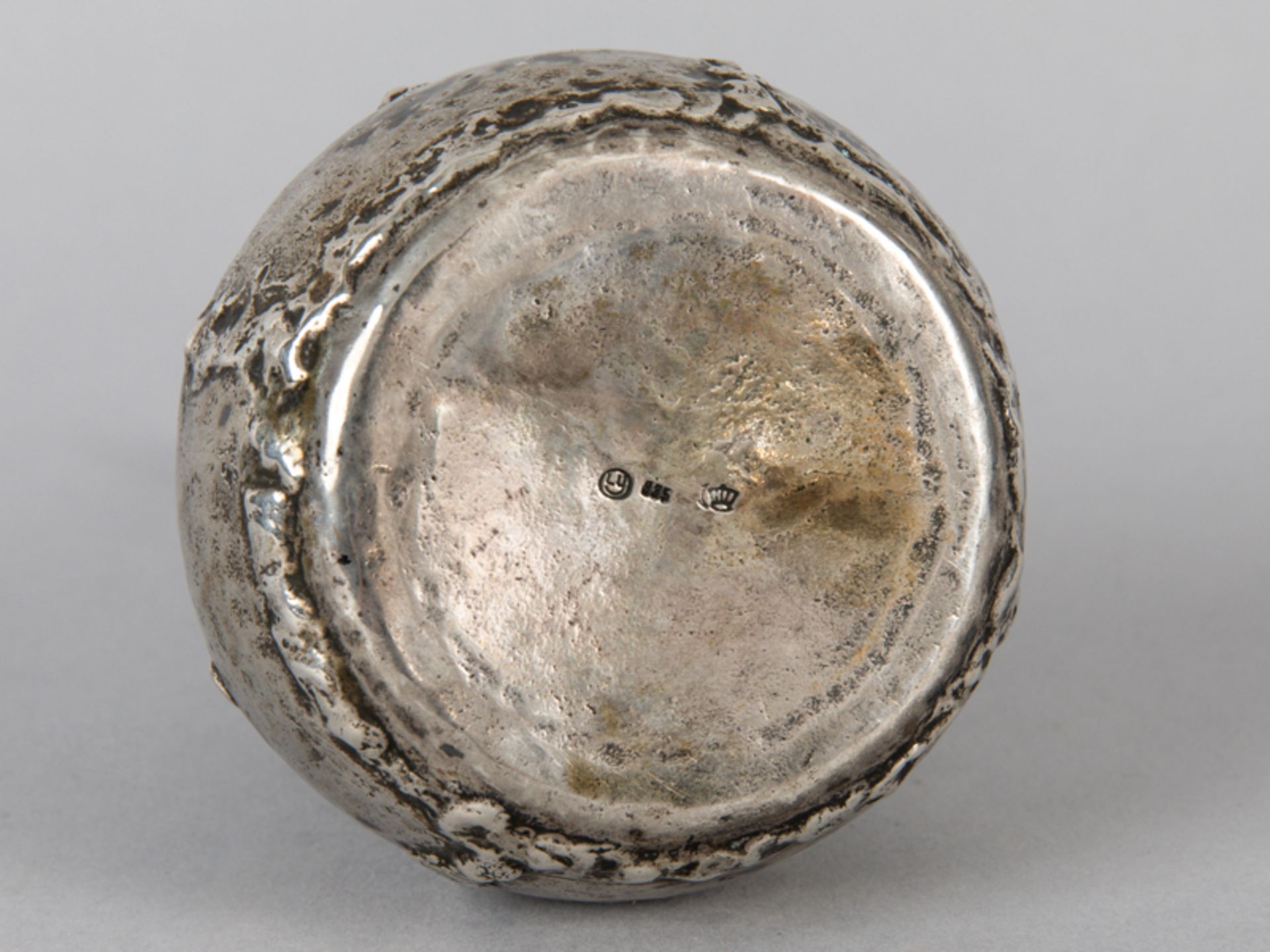 Kleine Enghalsvase; Entwurf: Burkhard Oly (Bad Orb 1938 - 2008 Hanau).835/-Silber; ca. 261 g; - Image 3 of 6