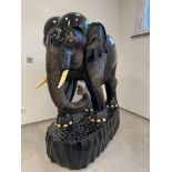 Großplastik "Elefant"; Südostasien; 20. Jh.Massivholz; geschnitzt und mit schwarzer