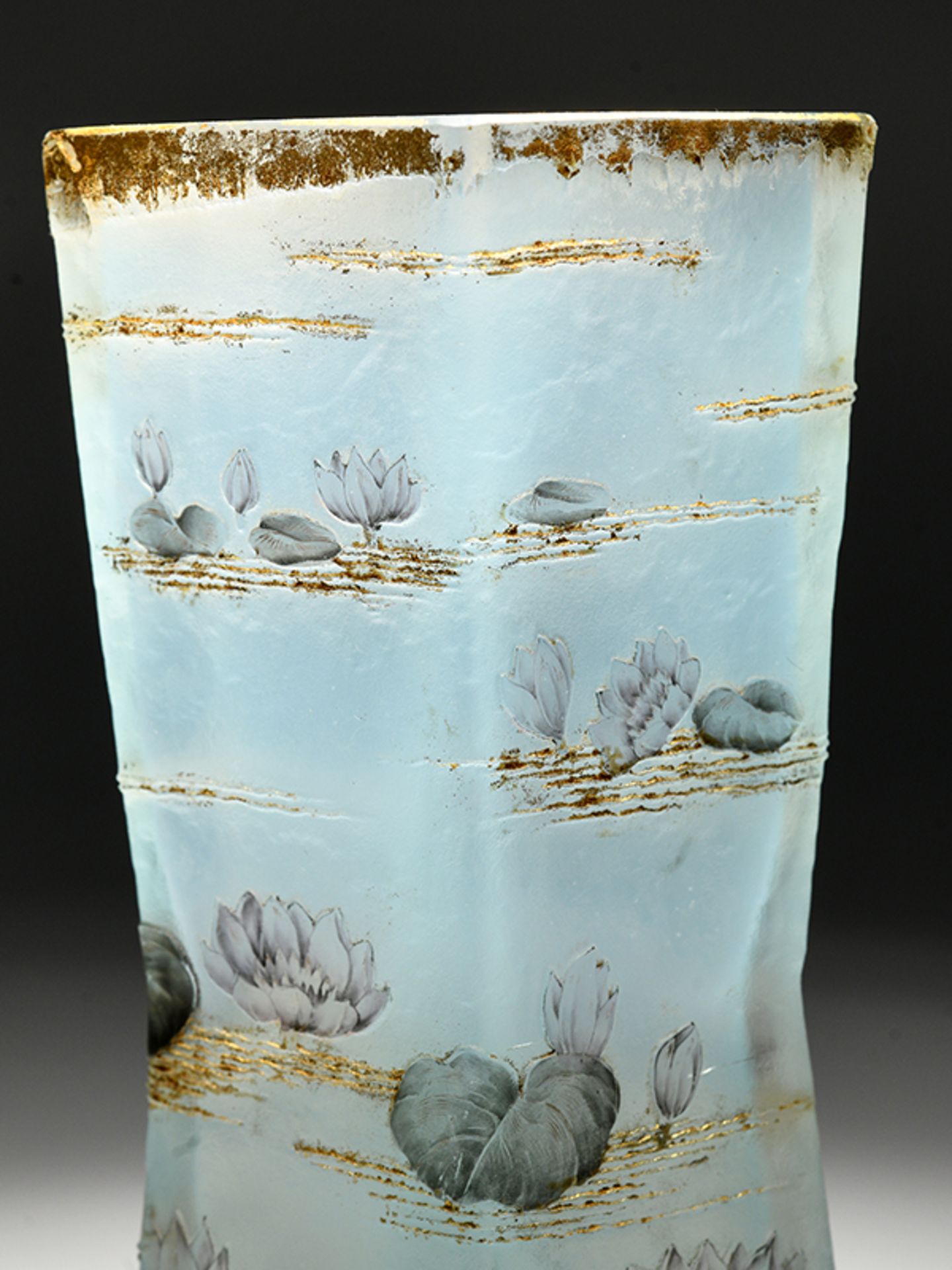 Jugendstilvase mit Seerosendekor, Daum Nancy, um 1900. brFarbloses Glas, hellblau-opalisierend - Image 6 of 9