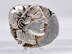 Griechische SilbermÃ¼nze ca. 17,11 g. brUnregelmÃ¤ÃŸige Form. Schau- und RÃ¼ckseite mit jeweils