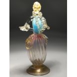 Glasfigur einer Dame im Rokokostil, wohl Barovier & Toso, Murano, 20. Jh. brFarbloses Glas, in teils