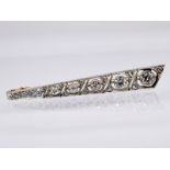 Art Deco Nadel mit Altschliff-Diamanten und Diamantrosen, zus. ca. 0,75 ct, um 1925/1930. br585/-