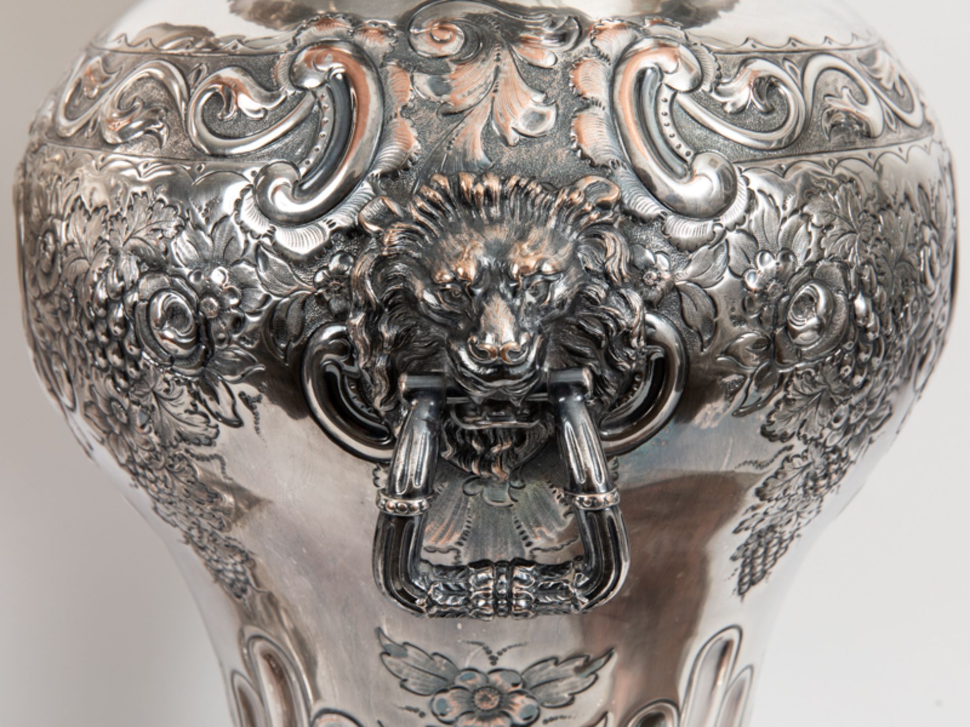 Paar viktorianische Prunk-Vasen/-WeinkÃ¼hler im Neorokokostil, wohl England, 2. HÃ¤lfte 19. Jh. - Image 3 of 6