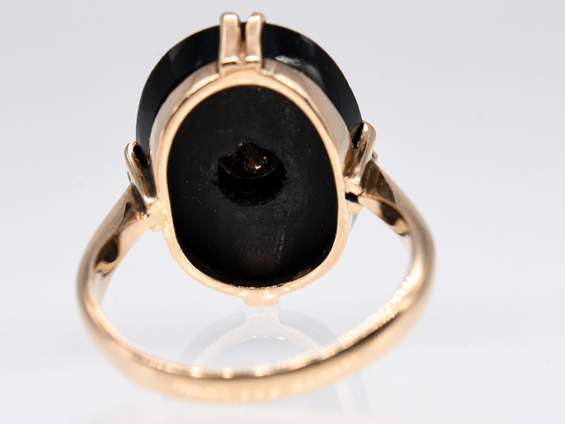 Ring mit Onyx und Diamantrose ca. 0,30 ct, Jugendstil, um 1900. br585/- Gelbgold. Gesamtgewicht - Image 3 of 3