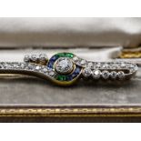 Prunkvolle Art Deco Stabnadel mit Smaragd- und Saphir-CarrÃ©s, Altschliff-Diamanten, zus. ca. 1,8