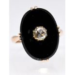 Ring mit Onyx und Diamantrose ca. 0,30 ct, Jugendstil, um 1900. br585/- Gelbgold. Gesamtgewicht
